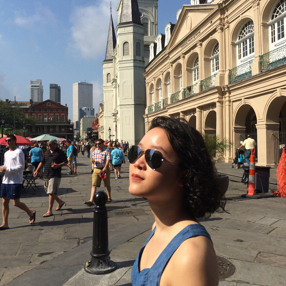 Meet your Posher, Quyen - Picture 1 of 1